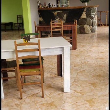 Guest House Guli 메스티아 외부 사진